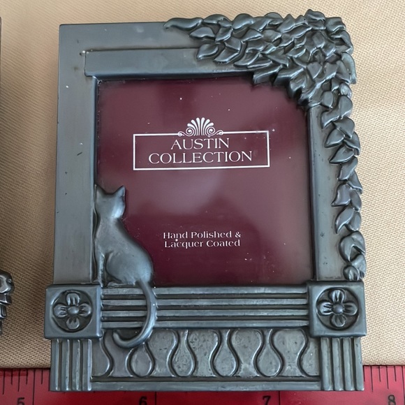 Austin Collection set of 3 small frames cats sitting in the windowNEW NEVER USED - Picture 8 of 8